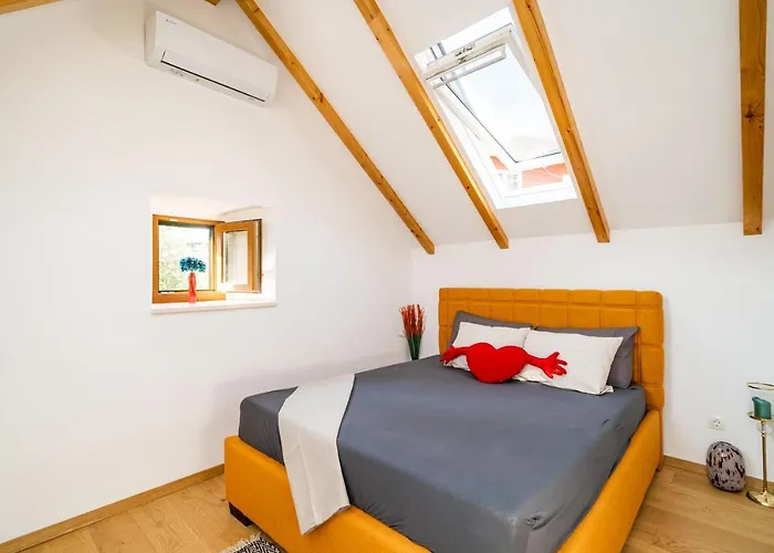 Loft Release Ruby Apartman *