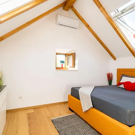Apartment Loft Release Ruby *