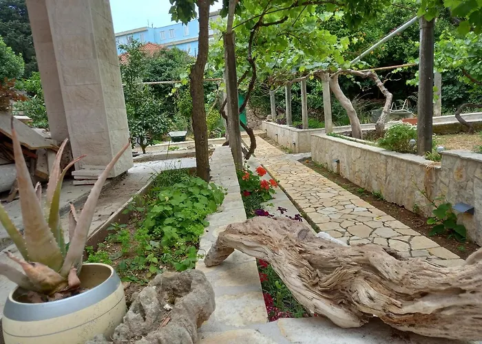 Loft Release Ruby アパート *